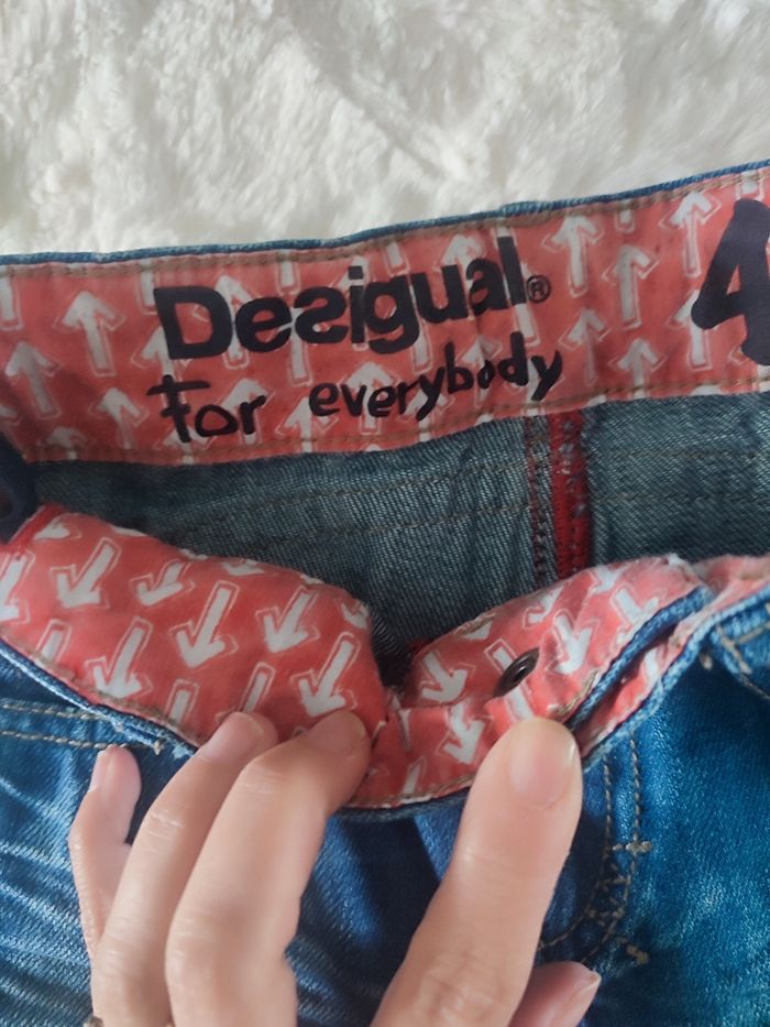 Short en jean bleu desigual taille 4 ans - photo numéro 2