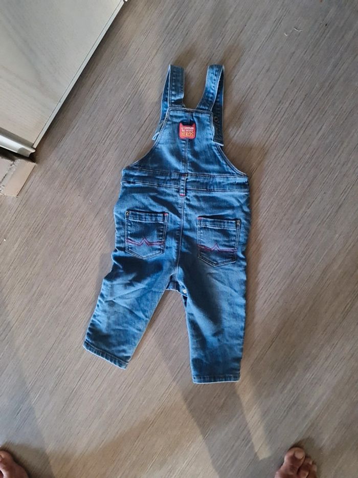 Salopette jeans mi saison 12 mois très bon etat - photo numéro 3