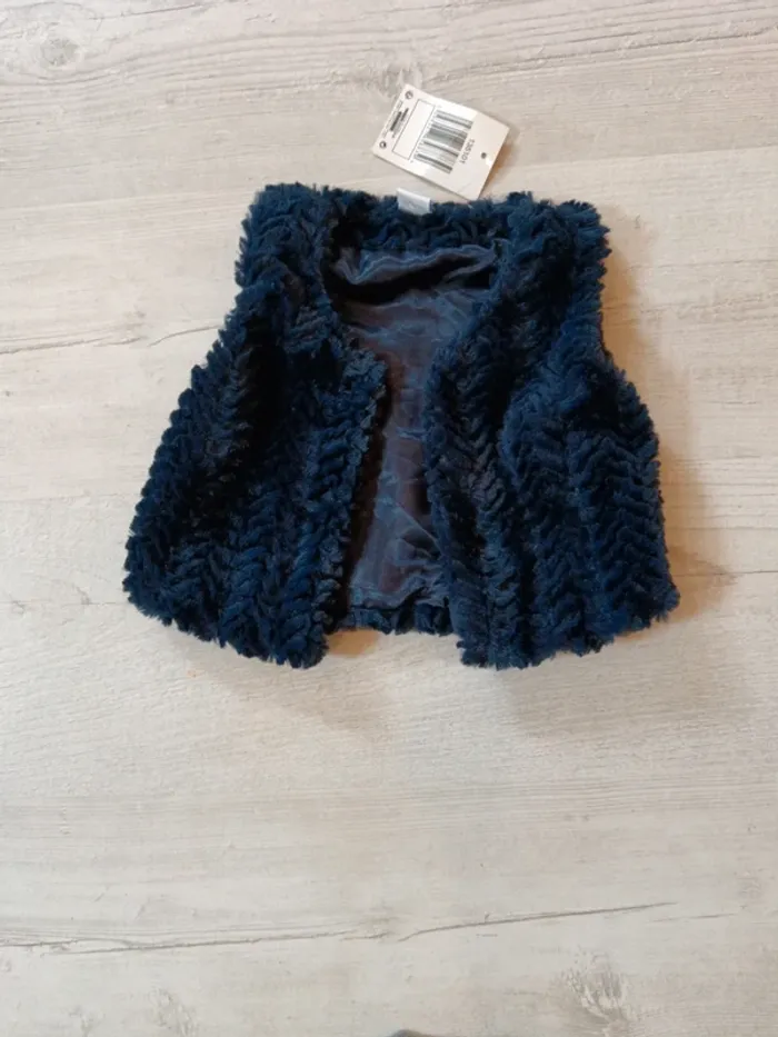 Gilet dans manche  9 mois 71cm NEUF - photo numéro 2