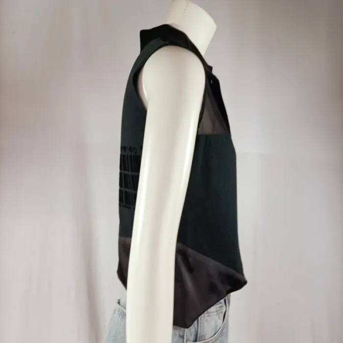 Top noir sans manches Biche de Bère col mao voile et satin effet graphique dos S A1330 - photo numéro 5