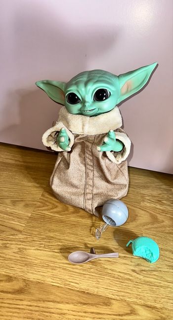 Jouet interactif Baby Yoda - neuf avec ses accessoires - Star Wars