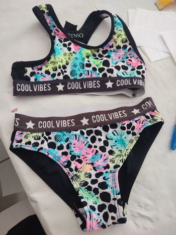 #kytie4ansfille. Maillot de bain 2 pièces taille 4 ans