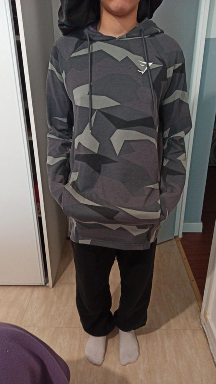 Sweat à capuche avec deux poches marque gym shark taille XS - photo numéro 2