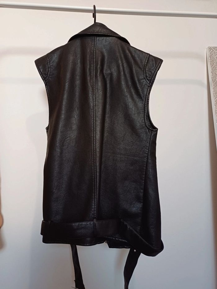 Veste simili cuire sans manche - photo numéro 2