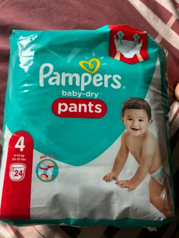 Paquet couche culotte entamé