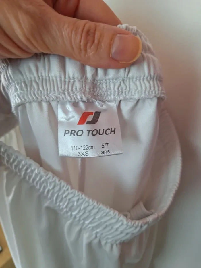Tenue de foot 5/7 ans blanche et rouge - photo numéro 6