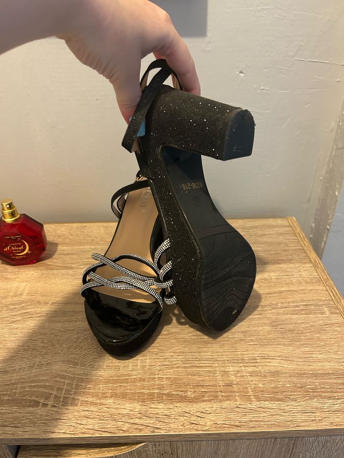 Chaussure - photo numéro 2