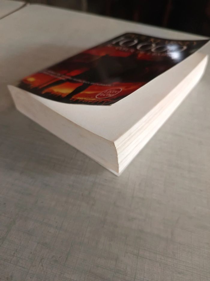 Livre 10 000 au coeur de l'empire - photo numéro 3