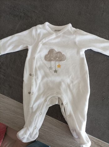 Lot 2 pyjamas 1 mois