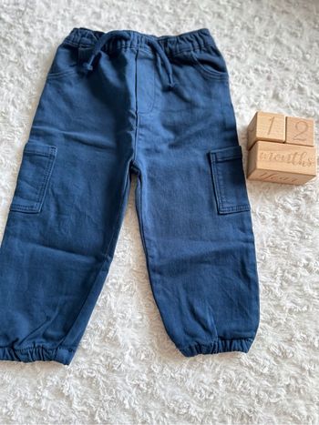 Pantalon bleu marine 12/18 mois