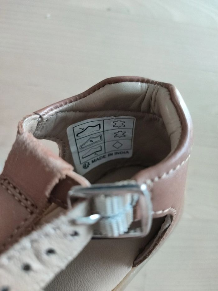 Sandale Verbaudet taille 20 - photo numéro 3