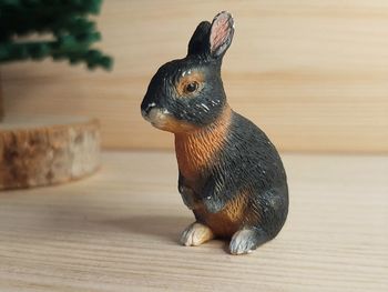 Figurine lapin noir debout Animal de la ferme