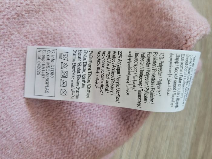 Tour de cou rose - photo numéro 6