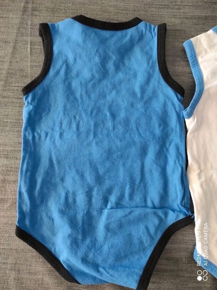 Lot de 2 bodies sans manches 6 mois - photo numéro 7