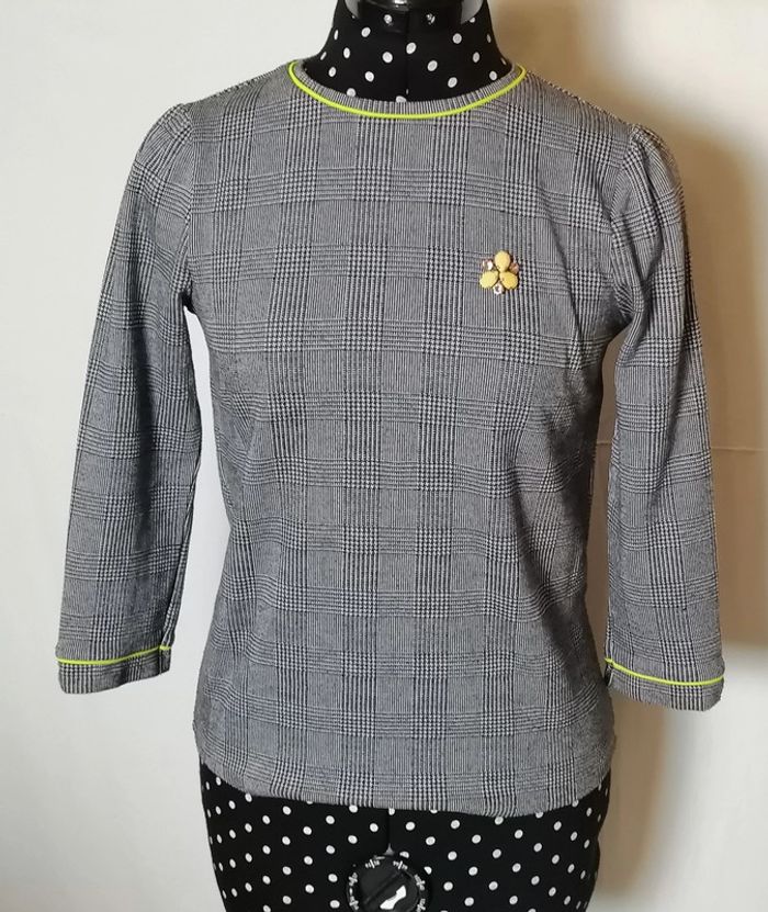 Pull léger haut pied de poule gris jaune taille XS nafnaf - photo numéro 2