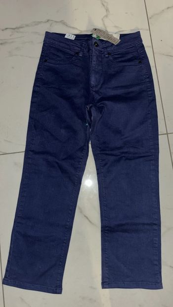 Superbe pantalon taille 38 jean marine marque united of benetton neuf avec étiquette