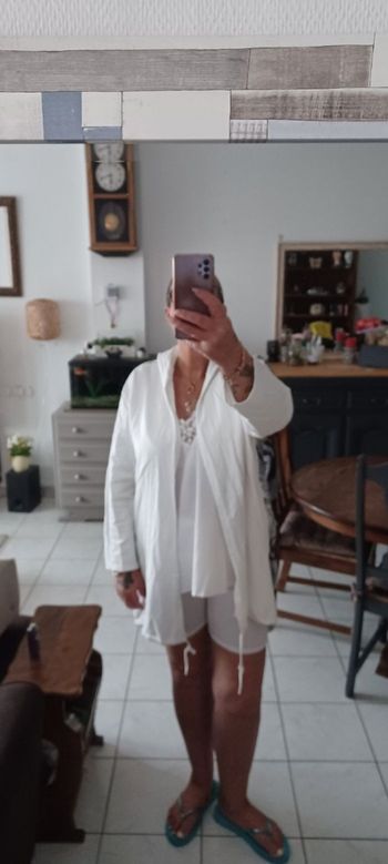 Très   jolie veste à capuche femme T U