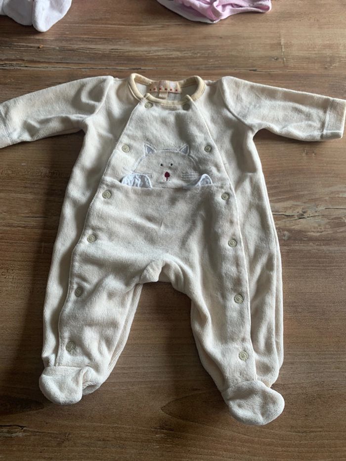 Lot de 3 pyjamas velours et de 3 body fille taille naissance - photo numéro 5