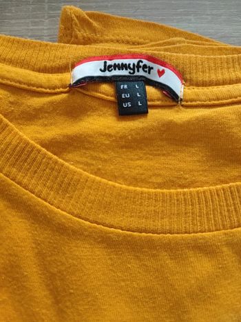 T-shirt court