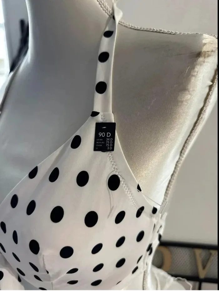 👙 Haut de maillot de bain Etam à pois – Neuf avec étiquette - photo numéro 4