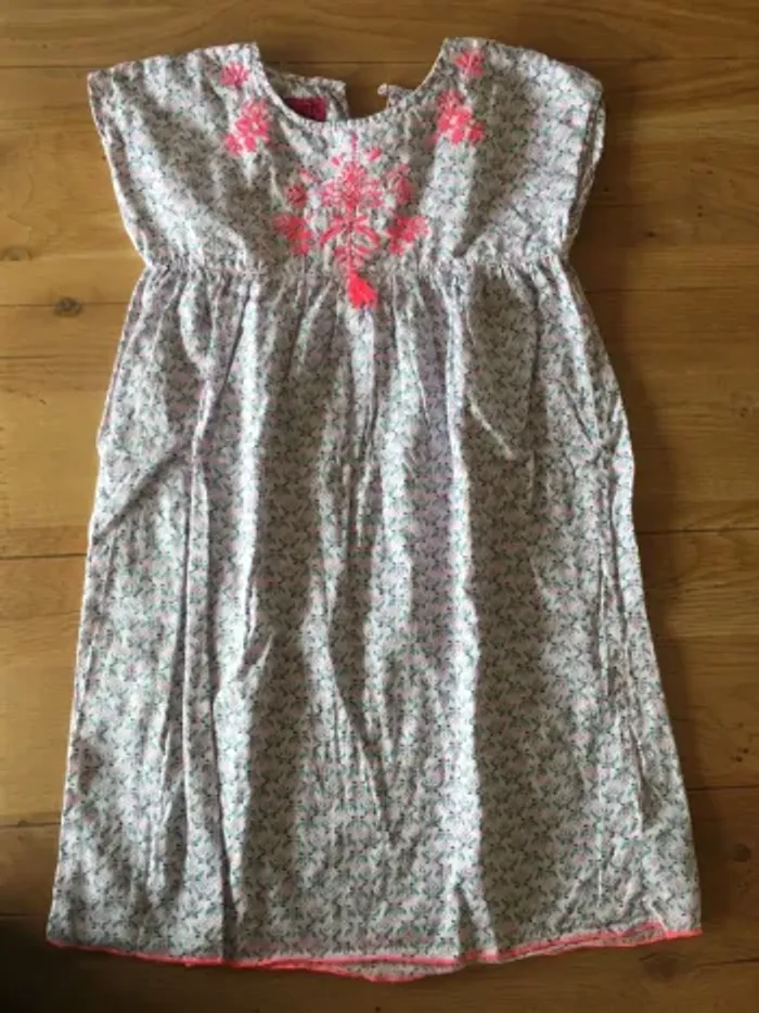 Robe très légère 10 ans
