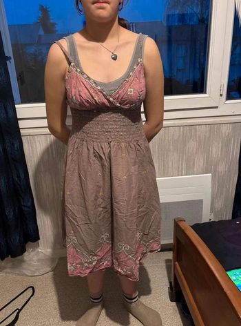 jolie  robe  taille  40