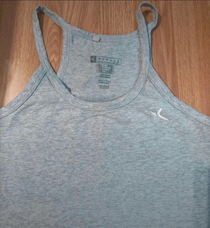 Beau tee-shirt de sport brassière intégrée - photo numéro 2