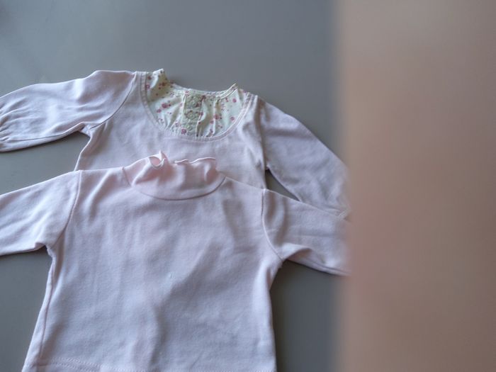 Lot de 2 hauts BB fille 1 mois