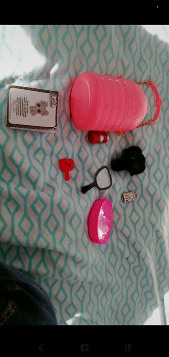 Poupée lol surprise