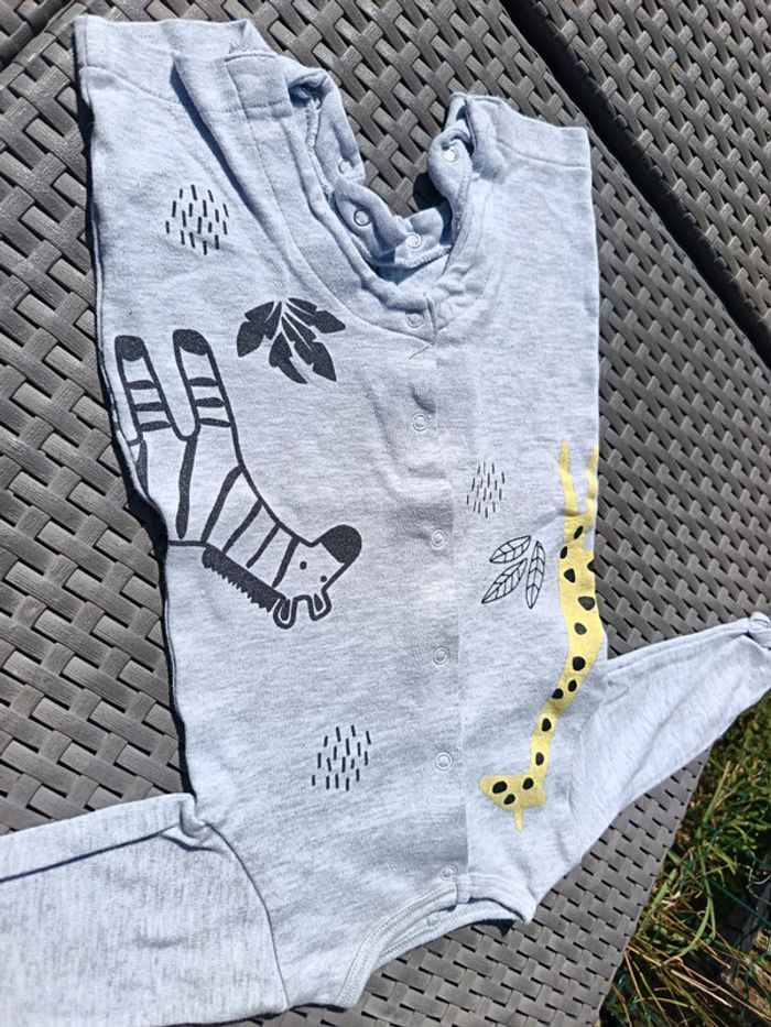 Combinaison pyjama grenouillère sans pieds - photo numéro 5