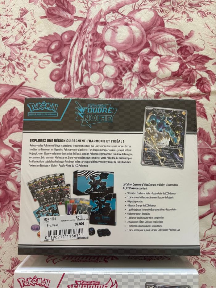 Lot Pokémon Ev10.5 2 ETB Flamme Blanche et Foudre Noire + Coffret classeur - photo numéro 5