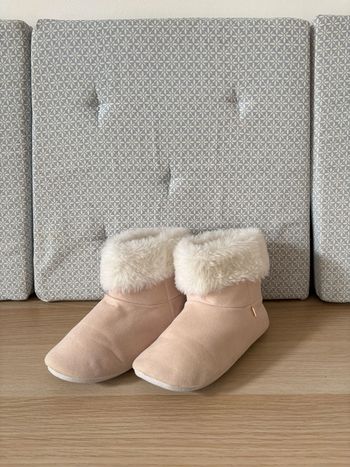 Chaussons Bottes "Irisés / Pailletés" (Pointure : 33/34)