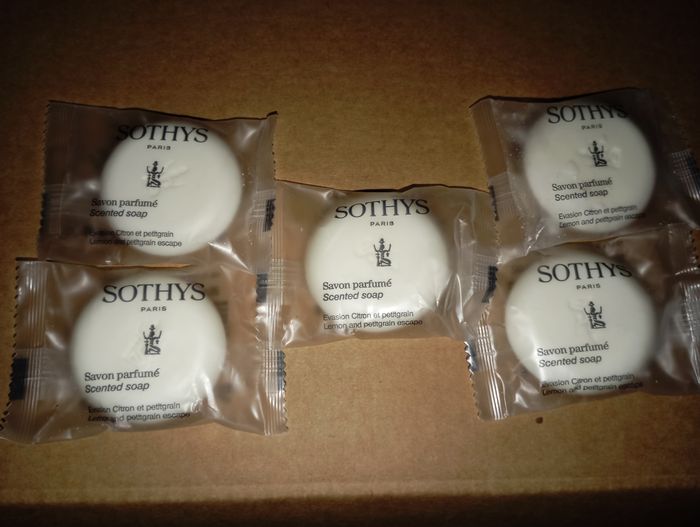 5 Savonnettes marque Sothys