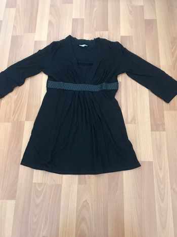 Tunique noire avec ceinture sous poitrine