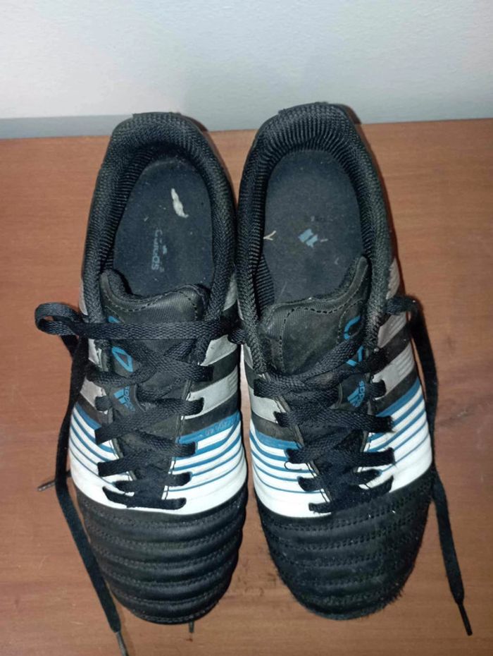 Basket de football enfants taille 38 marque Adidas très bon état - photo numéro 3