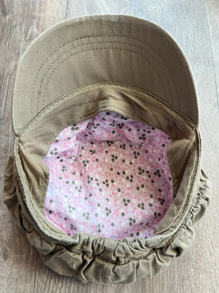 Casquette taille 18 mois avec motif fleurs roses - photo numéro 2