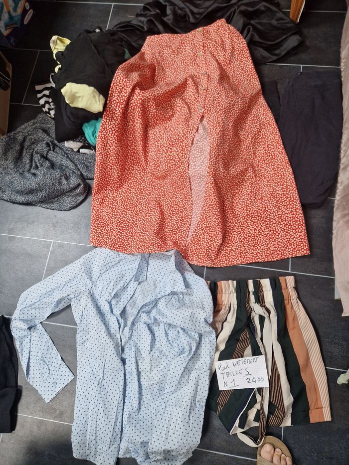 Lot vêtements femme taille s N 1 - photo numéro 3
