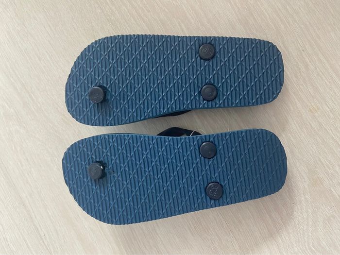 Tongs neuves - photo numéro 2