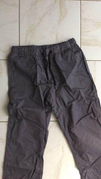 Chino taille XL (taille petit donc L)
