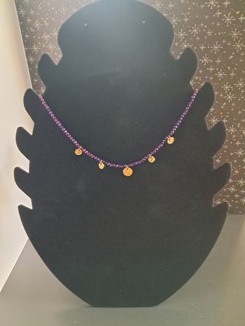 Collier élégant en pierre