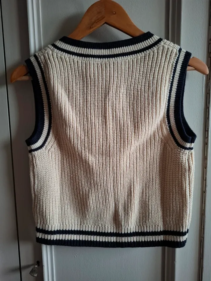 Pull sans manche col V H&M - photo numéro 2