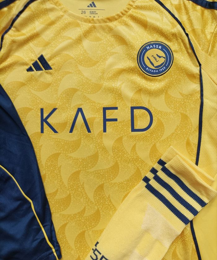 Belle tenue Ronaldo taille 14 ans modèle Al Nasser - photo numéro 2