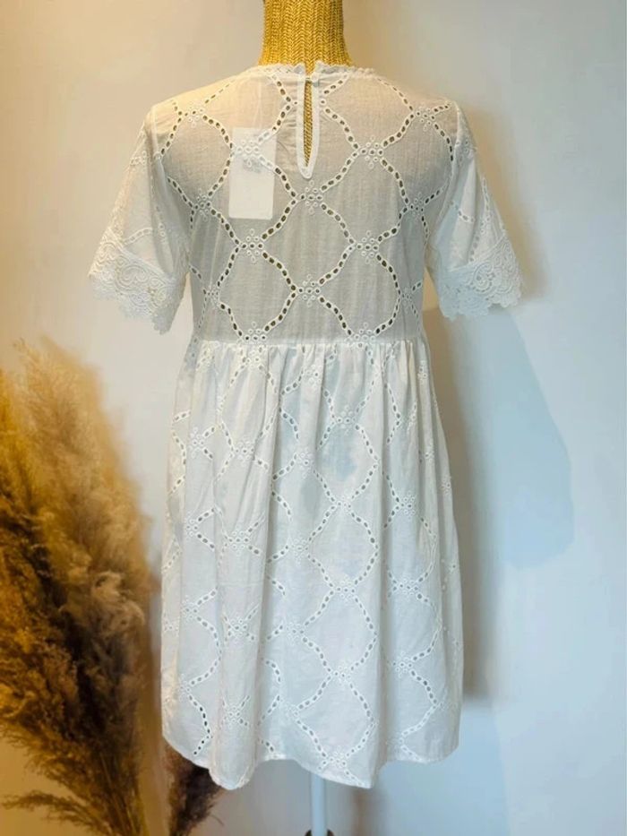 Belle robe midi femme blanche coton T36/38 bohème broderie anglaise - photo numéro 3