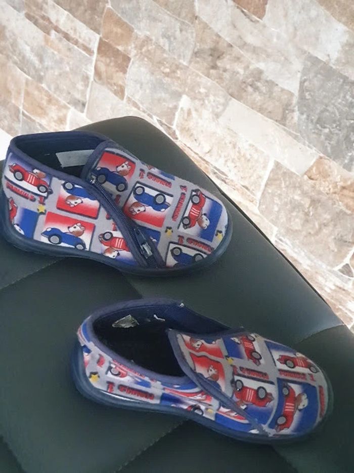 1 paire pantoufle taille 26 avec zip sur le coté - photo numéro 4