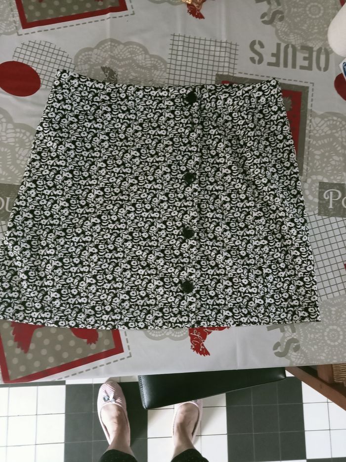 Jupe taille (XL) taille ( L) Gémo