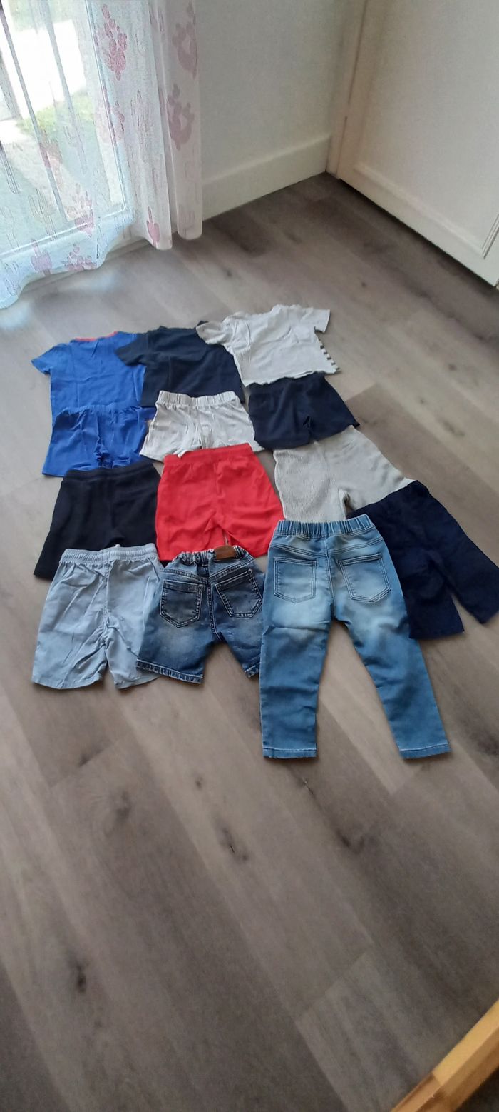 Lot vêtements garçon 3 ans - photo numéro 2