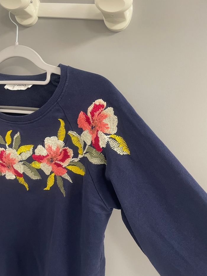 Pull brodé bleu - photo numéro 8