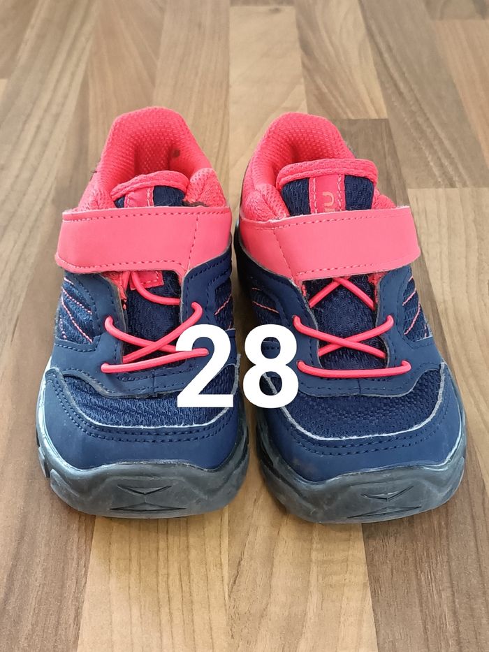 Chaussures de randonnée Quechua rose bleu marine 28