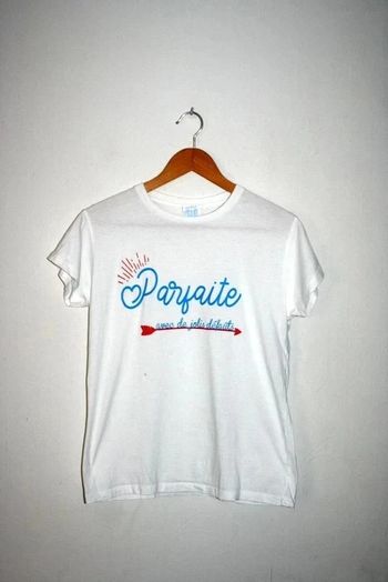 Tee-shirt "Parfaite avec de jolis défauts" taille L
