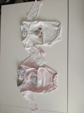 Lot de 2 bodys Obaibi T.0 M